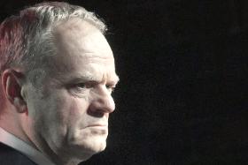 Tusk zdaje sobie sprawę, że niektóre kwestie, zwłaszcza ustrojowe i dotyczące praworządności, musi załatwić mimo oporów i nieprzychylnych recenzji ze strony PiS.