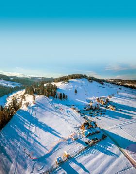 Wyciąg Kaniówka w Białce Tatrzańskiej. W Polsce działa ok. 100 stacji narciarskich, mamy ponad 250 km tras.