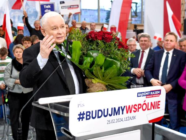 Prezes PiS Jarosław Kaczyński w czasie ostatniej kampanii samorządowej. Kwiecień 2024 r.