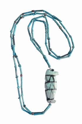 Naszyjnik z paciorków pochodzących z siatki, którą okrywano mumie, XXV dynastia.