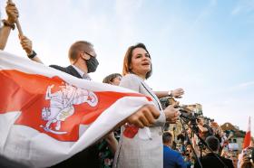 Żeby przeprowadzić proces Swiatłany Cichanouskiej (na fot. w Warszawie), władze posłużyły się nową procedurą, która m.in. pozwala na zaoczne wyroki.