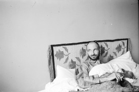 a oni schorowani i zmęczeni.