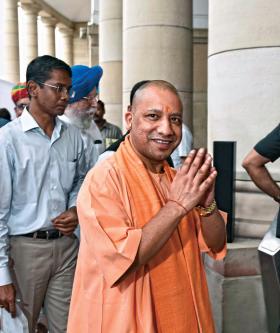 Jogi Aditjantah, radykalny hinduski duchowny, szef rządu stanowego w Uttar Pradeś