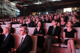 Mimo obchodów 25-lecia wolnej Polski i zapowiadanego paraliżu miasta goście dopisali. Wśród nich nie mogło zabraknąć reprezentacji Muzeum – za finalistów kciuki trzymali między innymi dyrektor Dorota Keller-Zalewska i Grzegorz Tomczewski.