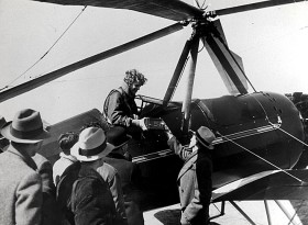 Earhart  w wiatrakowcu