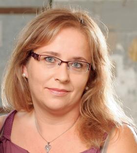 Każda umowa z drugim człowiekiem, dotycząca przyjaźni, miłości czy chodzenia wyłącznie do łóżka, powinna być co jakiś czas weryfikowana.