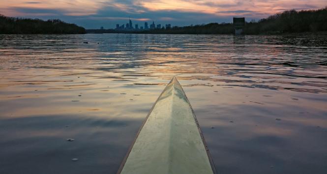 Wiosłować może każdy. Młodzi i starzy. Mali i duzi. Silni i słabi. Osoby samotnicze i uspołecznione.