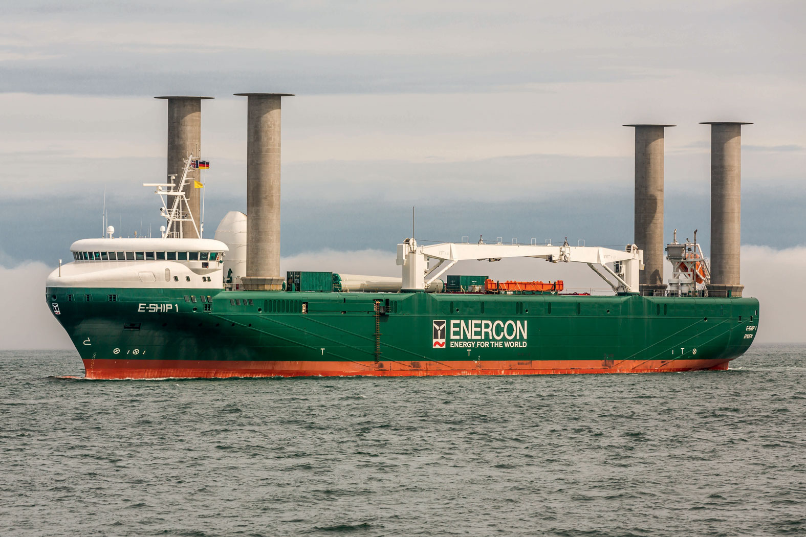 Ekostatki. Ekologiczne statki transportowe. Luksusowy wycieczkowiec