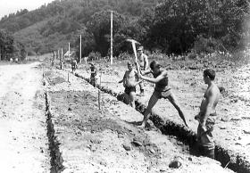 … i już wylewają z siebie siódme poty.