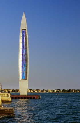 2005 r., „Pionowe morze” Fabrizia Plessiego.