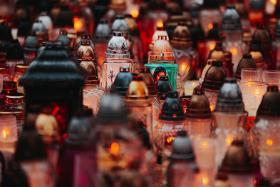 „Swoją pracę też traktuję jako formę pomocy ludziom. Bo tu nie chodzi tylko o zmarłych, ale też o ich najbliższych, którzy ich żegnają”.