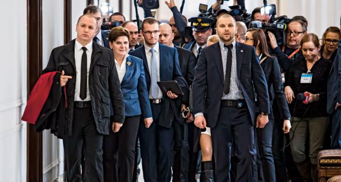 Czy rzeczywiście dojdzie do zapowiadanego od kilku tygodni przeniesienia stolika dziennikarskiego z korytarza przy sali obrad Sejmu do pomieszczeń po Straży Marszałkowskiej?