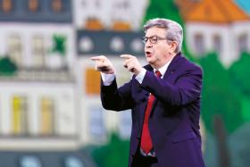 Mélenchon w wyborach prezydenckich był trzeci i nie wszedł do drugiej tury. Ale zdobyte przez niego prawie 22 proc. poparcia sprawiły, że zaczął mówić o zmartwychwstaniu lewicy.