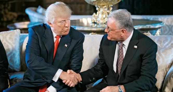 Donald Trumpa i Keith Kellogg.
