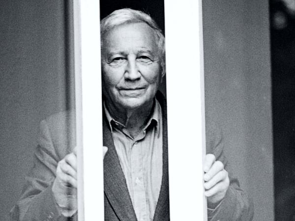 Tadeusz Różewicz. Zdjęcie z 1992 r.