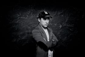 Paweł Sołtys, nominowany w kategorii Literatura. Po ukazaniu się jego zbioru opowiadań „Mikrotyki” (Wydawnictwo Czarne) otrzymał nominację nie jako Pablopavo, ale właśnie Paweł Sołtys. Czytaj więcej »