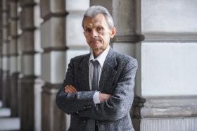 „Średnio biorąc, czujemy się w Polsce coraz lepiej, chociaż jeszcze nie najlepiej. Ale to oczywiście nie rozkłada się równo”.