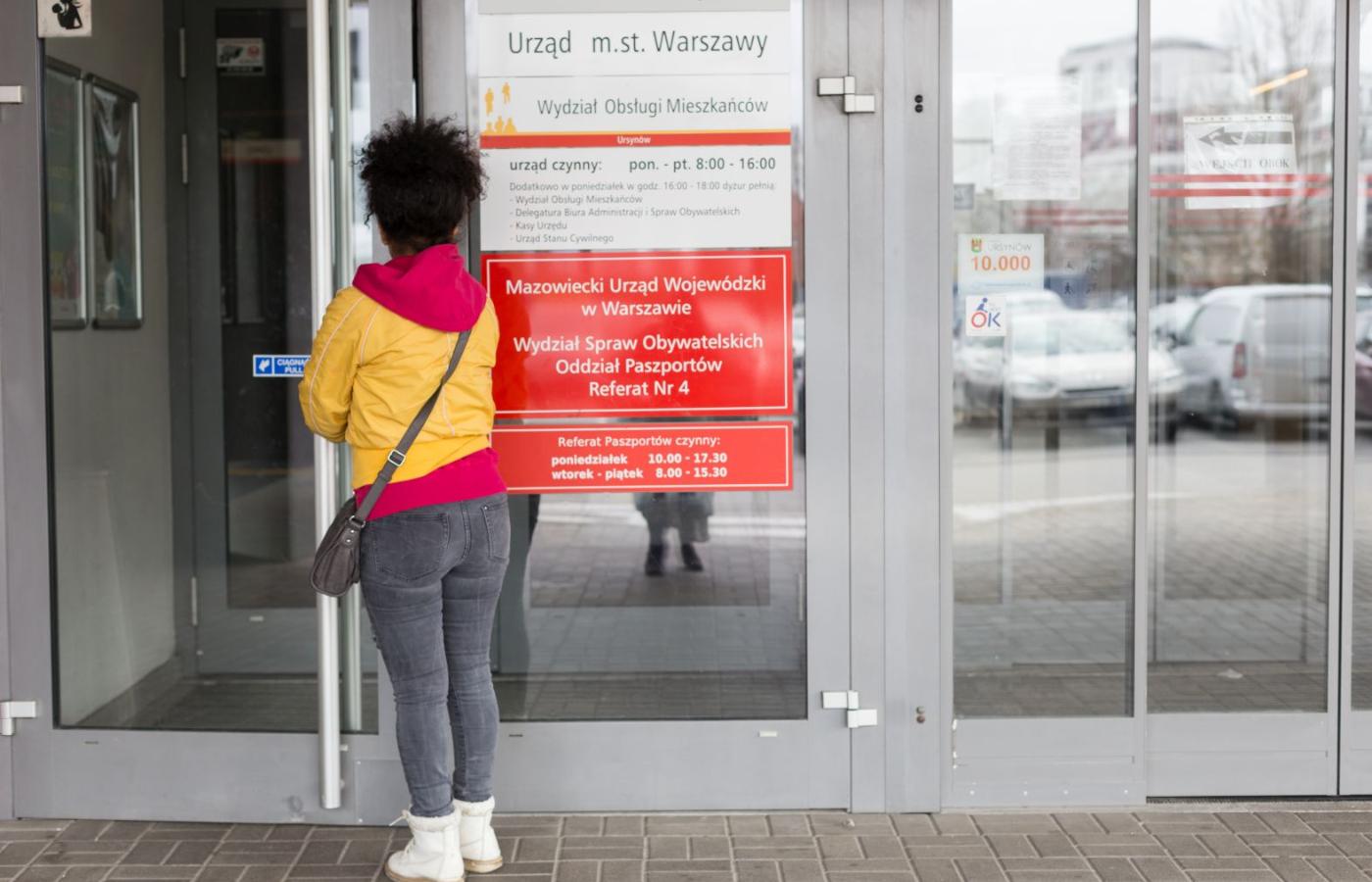 Od Uchodźcy 600 Zł. W Polsce Kwitnie Handel Meldunkami