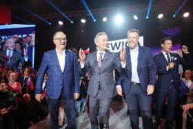 Lewica powróciła do Sejmu z przyzwoitym wynikiem; wyraźnie brakowało wyborcom takiej ideowej opcji.