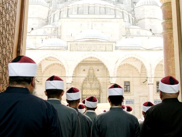 Kadr z filmu „Boy From Heaven”