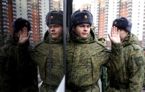 Rosyjscy rekrucie w Moskwie, 14 października 2025 r.