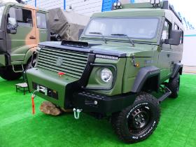 Honker wiecznie zielony? Ta propozycja modernizacyjna M-AX ma nowy silnik i podwozie, czyli usuwa największe mankamenty wiekowej terenówki.