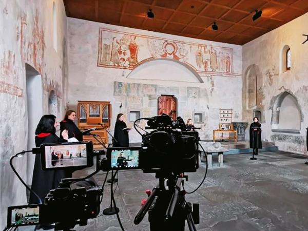 Koncert „Cantrix” zespołu Peregrina otworzył tegoroczny 18. Festiwal Misteria Paschalia. Występ został nagrany w komandorii zakonu joannitów w Bubikon w Szwajcarii.