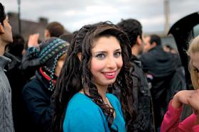 W dzień św. Teodora każda panna na wydaniu z plemienia Kalajdżów chce wyglądać szczególnie pięknie.