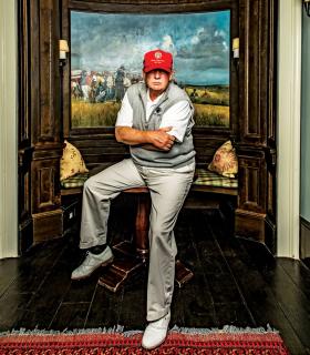 Folderowe zdjęcie Donalda Trumpa