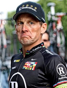 Armstrong ma swoje na sumieniu. Ale co powiedzieć o jego sponsorach, którzy traktowali go jak kurę znoszącą złote jajka?