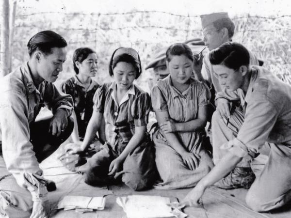Koreańskie dziewczęta do towarzystwa wyzwolone w 1945 r