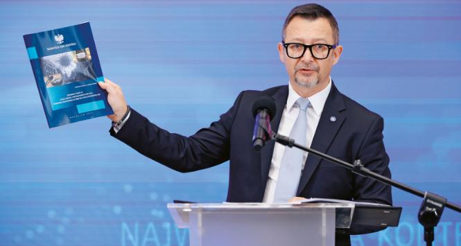 Rządowa administracja, zamiast prowadzić walkę z wirusem w sposób skoordynowany, wolała improwizować i z ponad 271 mld zł pandemicznych wydatków zmarnowała 20 mld.