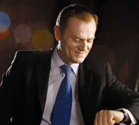 'Ktoś musi rządzić. Jeśli nie ja, to Kaczyński, Pawlak, Napieralski albo Palikot'.