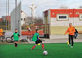 Nad sportowcami młodymi...