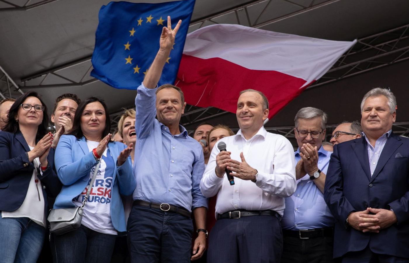 Donald Tusk i Grzegorz Schetyna w trakcie marszu Koalicji Europejskiej: „Polska w Europie”