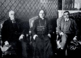 Członkowie Rady Regencyjnej: Józef Ostrowski, abp Aleksander Kakowski, książę Zdzisław Lubomirski, 1917 r.