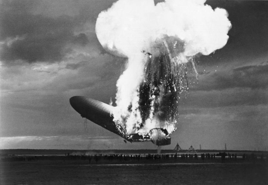 Katastrofa Hindenburga w Lakehurst w 1937 roku.