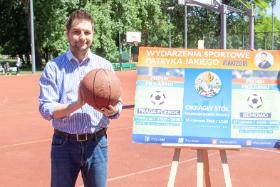 Patryk Jaki podczas konferencji prasowej przed wyborami samorządowymi w Warszawie.