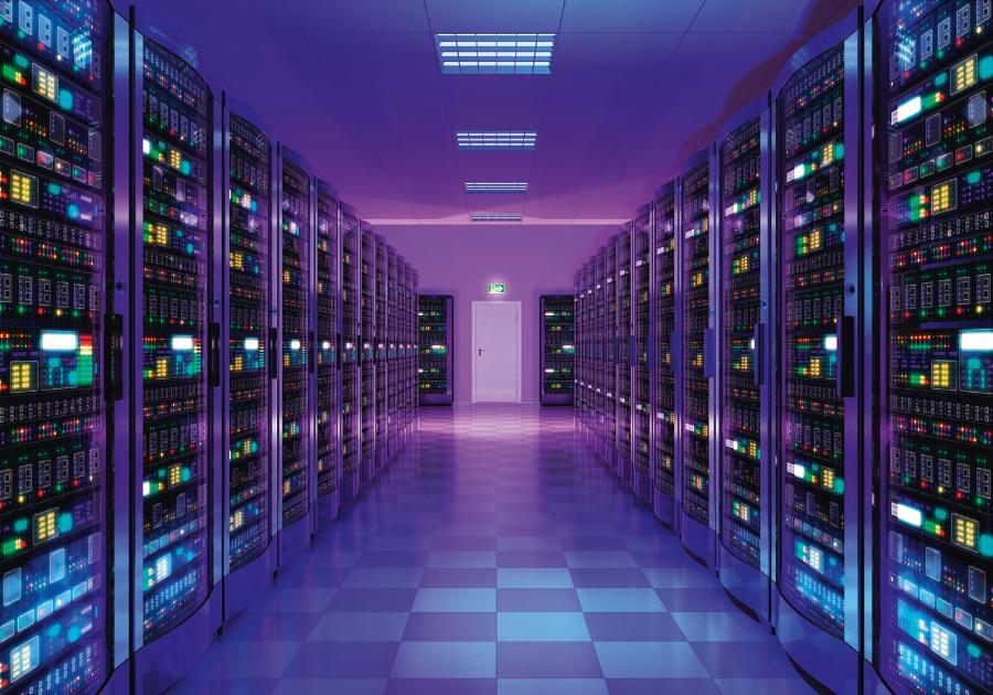 Centra danych rosną jak grzyby po deszczu. Telehouse North Two w Londynie od środka – serwery skąpane w niebieskim świetle.