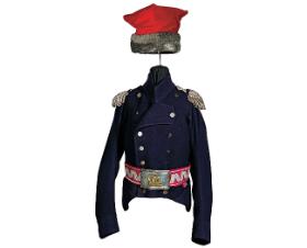 Kurtka mundurowa Jana Henryka Dąbrowskiego, rekonstrukcja z lat. 70. z Muzeum Wojska Polskego.