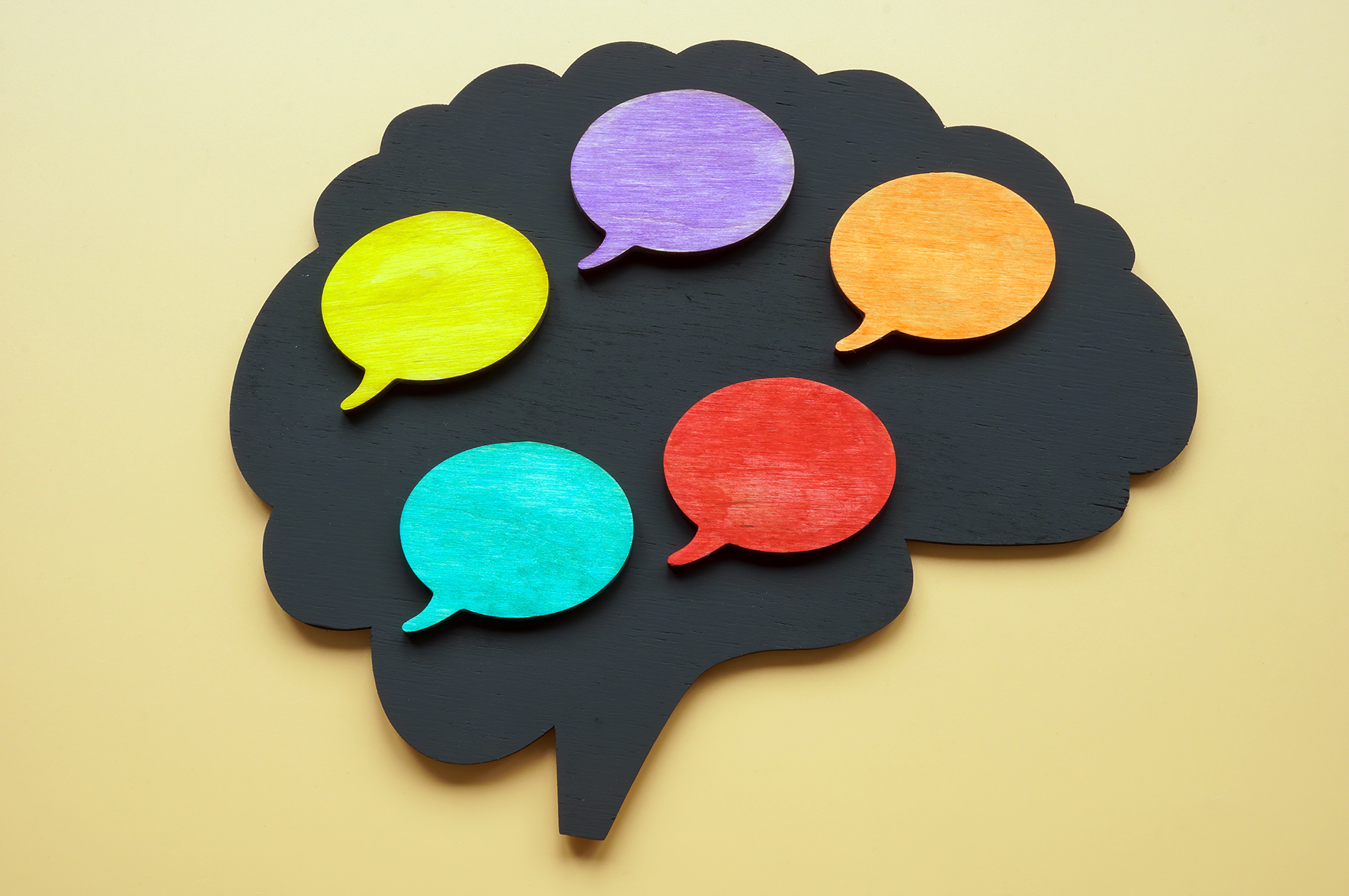 Jak mózg rozpoznaje języki rodzimy i obcy? Naukowcy odkryli kluczową różnicę