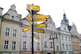 Dla śląskich autochtonów możliwość pracy za granicą wpłynęła na podniesienie tu poziomu życia, windując Opolskie pod tym względem na pierwsze miejsce w kraju.