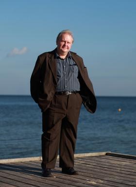 „Sądzę że przekształcenia na prawicowej i centroprawicowej scenie politycznej są blokowane przez istnienie PiS w obecnym kształcie programowym”.