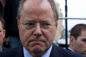 W sondażach, z Steinbrückiem na czele, SPD notuje zaledwie 24 proc. poparcie.