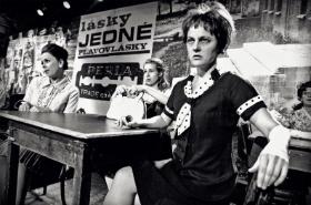 Kadr z filmu „Miłość blondynki”