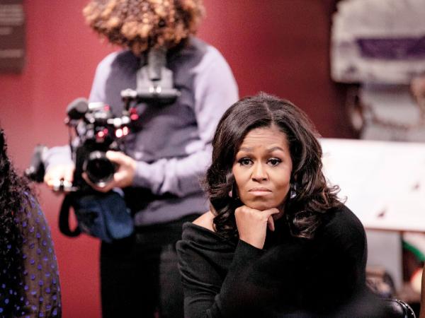 „Becoming”, reż. Nadia Hallgren