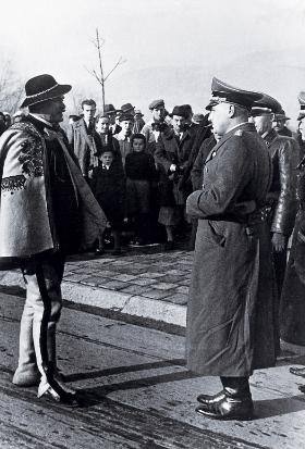 Spotkanie generalnego gubernatora Hansa Franka z przedstawicielem Goralenvolk, Zakopane, kwiecień 1940 r. Sami Niemcy takich prób kolaboracji nie traktowali poważnie.