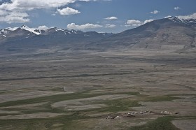 Leżące w północno-wschodniej części Afganistanu plateau Małego Pamiru ma około 12 kilometrów szerokości i prawie 100 kilometrów długości. Osada Karakorum.