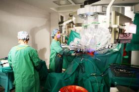 Operacja bariatryczna z wykorzystaniem robota chirurgicznego DaVinci przeprowadzona w Wojskowym Instytucie Medycznym w Warszawie.