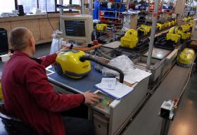 Fabryka sprzętu artykułów gospodarstwa domowego Zelmer, największego polskiego producenta odkurzaczy.